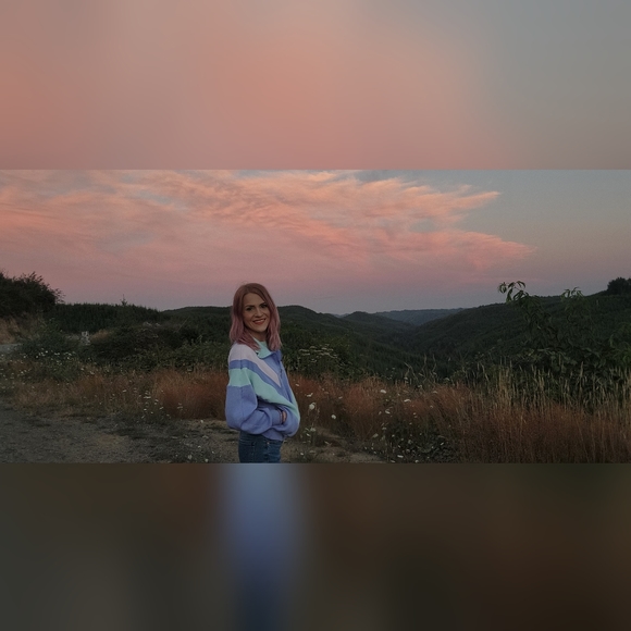 Meet your Posher, Cadence - Picture 3 of 16